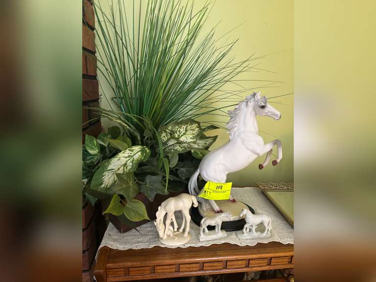 White horse figures, bigger white horse statue with decorative plant