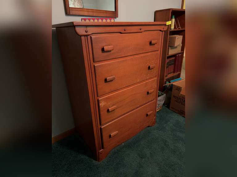 4 drawer maple chest of drawers