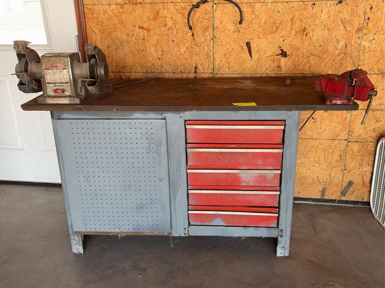 Metal Work Bench with Grinder and Vise