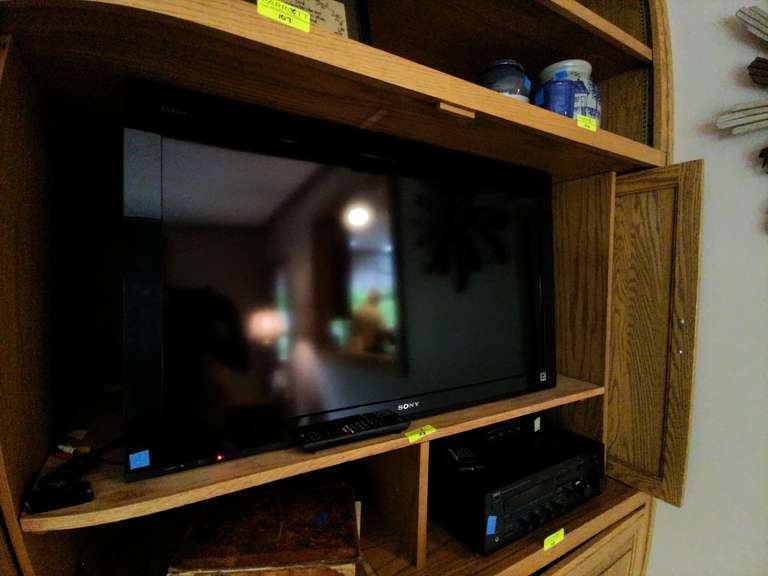 40" Sony Bravio flatscreen HDTV, with Roku Box & Remote, TV Model KDL-40BX420, Manufactured 6/11 wit