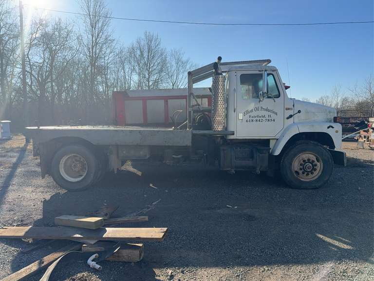 International S2300 Winch Truck, Good Running Order, Tulsa Winch, Showing 66,575 Miles, Rolling Tail Board, Gen Poles,