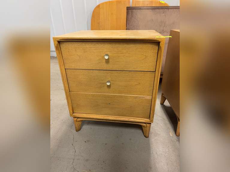 Three Drawer Nightstand (matches 124)