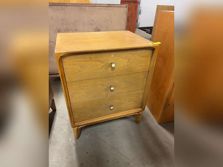 Three Drawer Nightstand (matches 123)