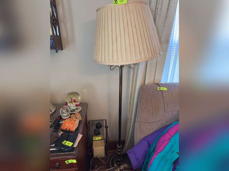 Floor Lamp w/ shade