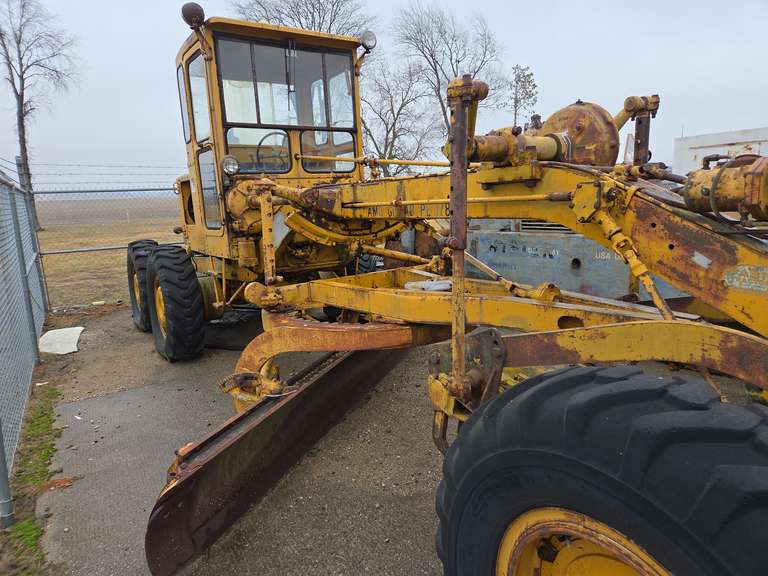 Caterpillar No. 12 Motor Grader / Road Grader, , Has Been Sitting, Unknown Running Order
