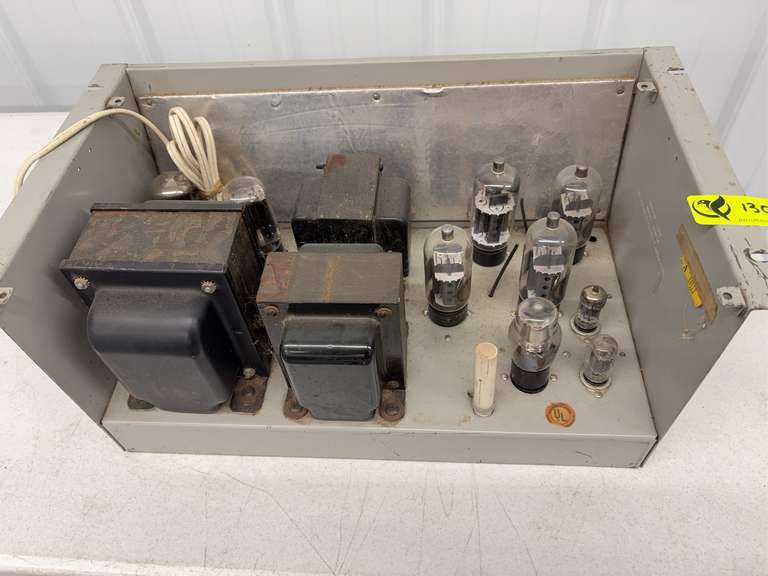 Vacuum Tube Amplifier Model NO. IA475C Serial NO. A 64113