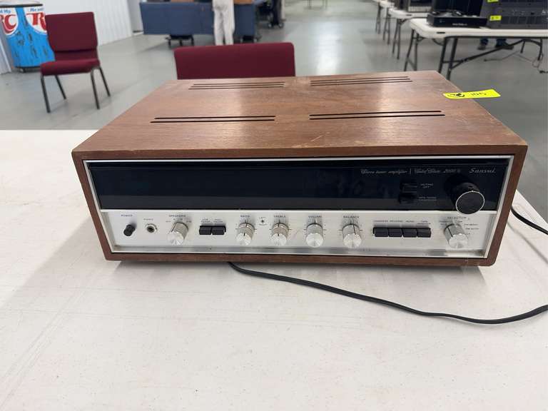 Sansui Solid State 2000% Stereo Tuner Amplifier Serial# (823020803)