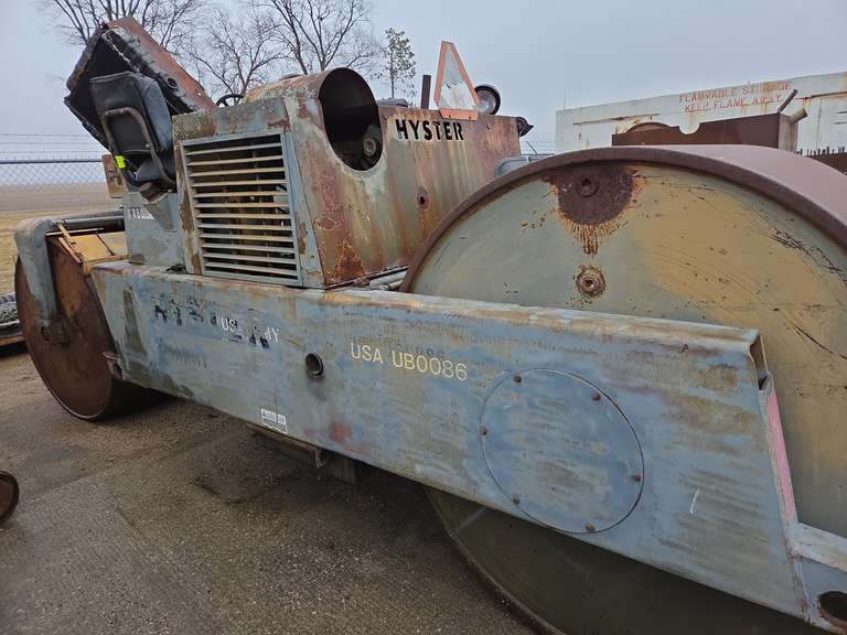 Hyster C350B-D Roller with 54" Roller Width, , Has Been Sitting, Unknown Running Order