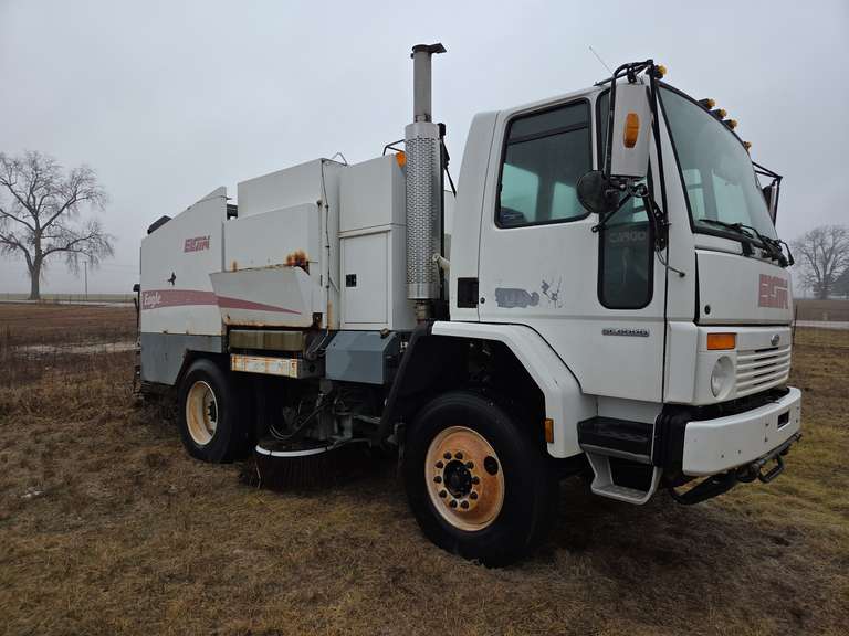 2005 Elgin SC-8000 Eagle Street Sweeper, Running Order, 7,543 miles, Diesel, Brushes Appear in Good Shape, (Airport Manager states it has a Jasper Rebuilt Engine that has a Lifter Tick)