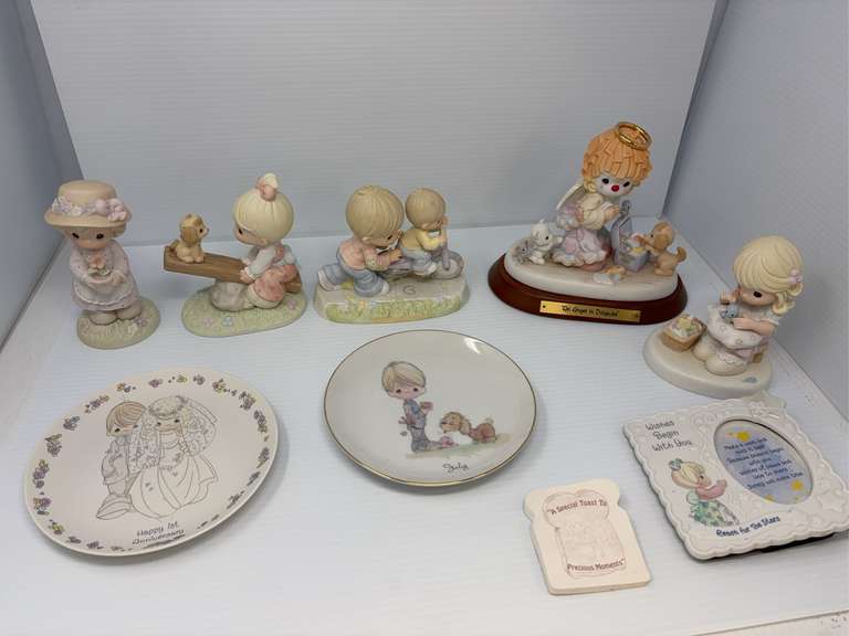 Lot of 5 Precious Moments and plates