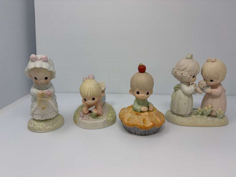 Lot of 9 Precious Moments