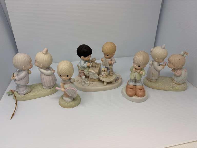 Lot of 5 Precious Moments (one slightly damaged)