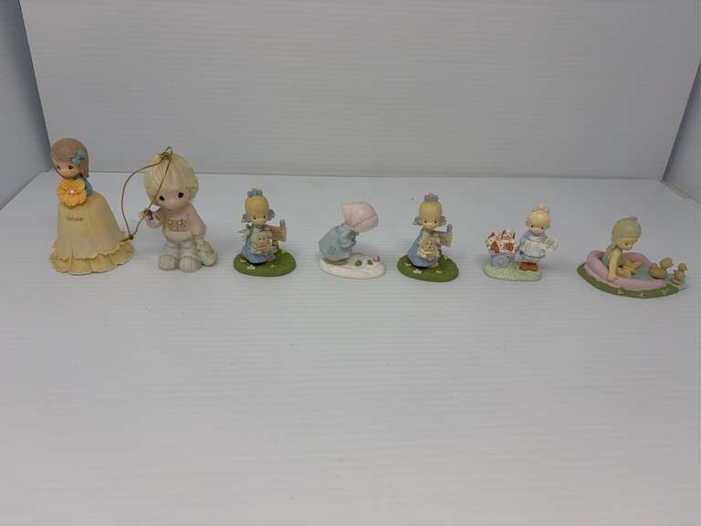 Lot of Mini Precious Moments