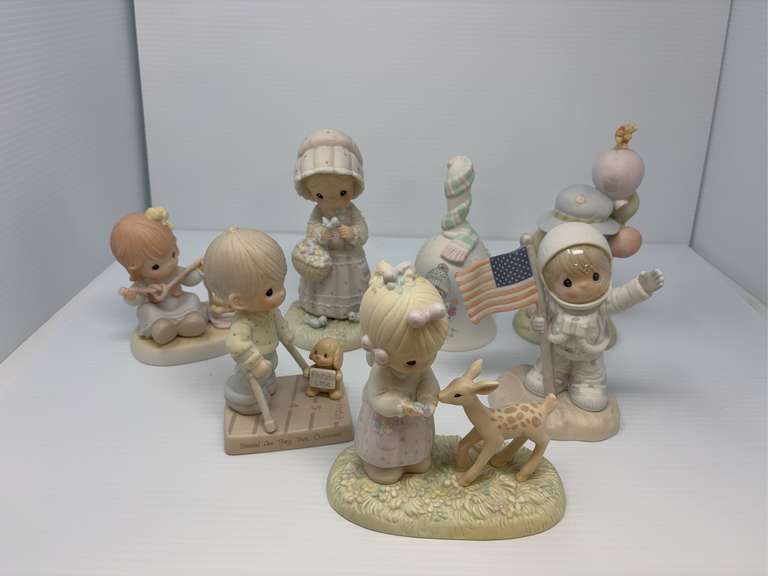 Lot of 7 Precious Moments