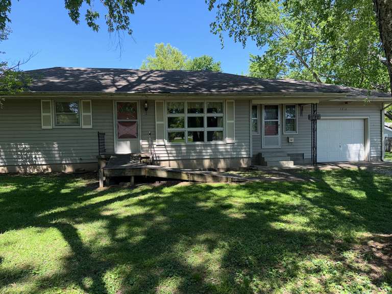 *SOLD*1212 N Jefferson St, Bridgeport, IL, 62417