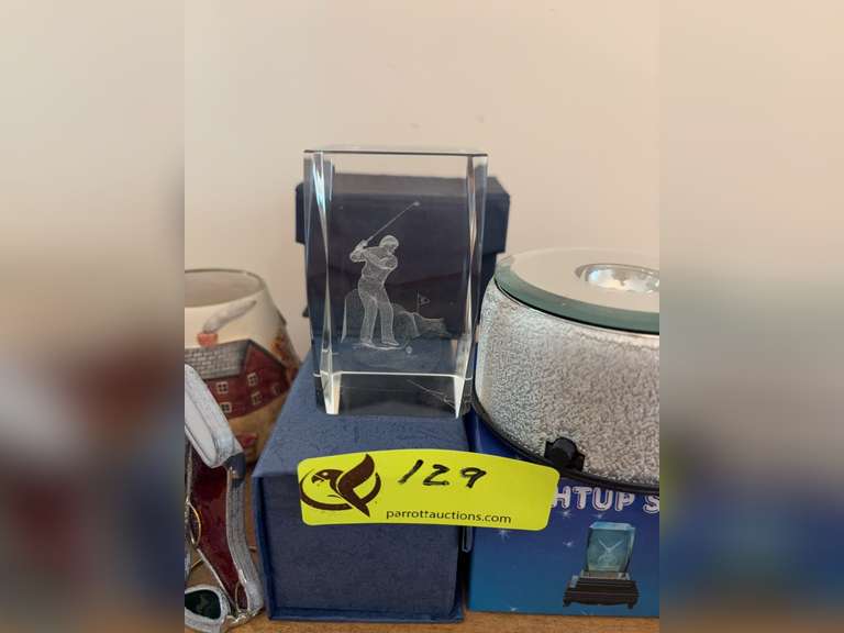 Glass cubes with engraved pictures and more