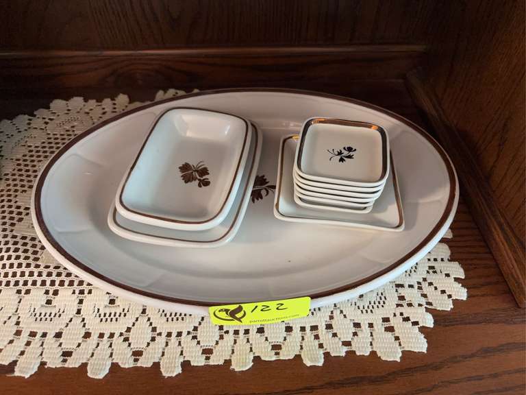 Tea leaf iron stone soap dish, butter pats, platter