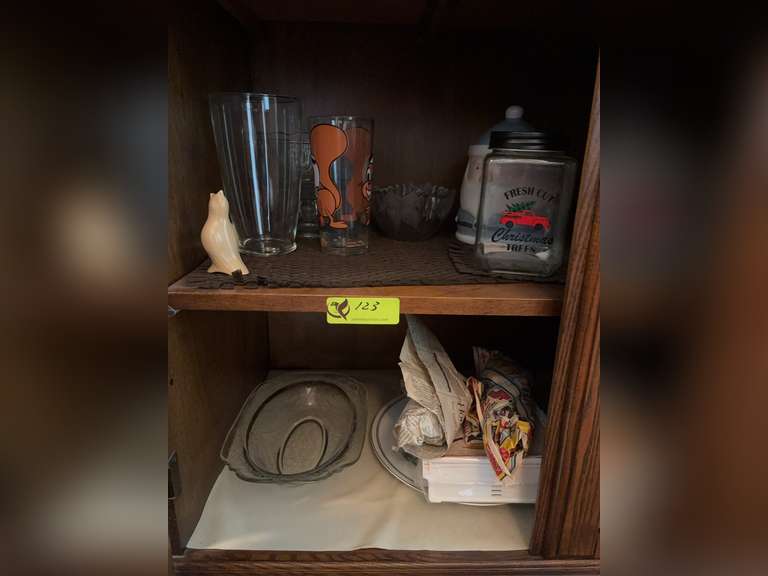 Assorted glassware, Santa cookie jar