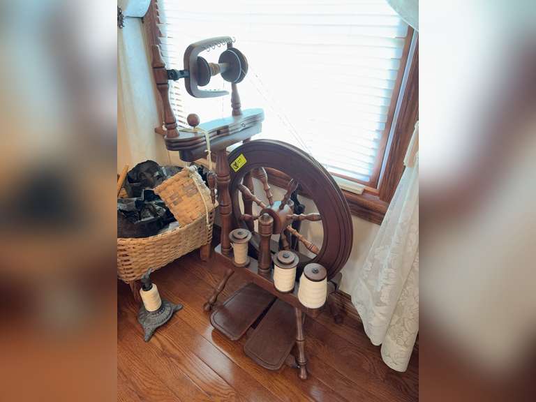Ashford Yarn Spinning wheel and chair with accessories