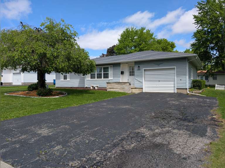 * SOLD * 804 W Highland Ave, Robinson, IL, 62454