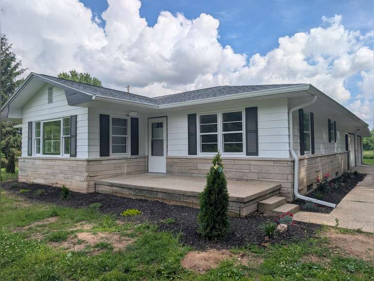* NEW PRICE * 3790 State Route 250, Sumner, IL 62466