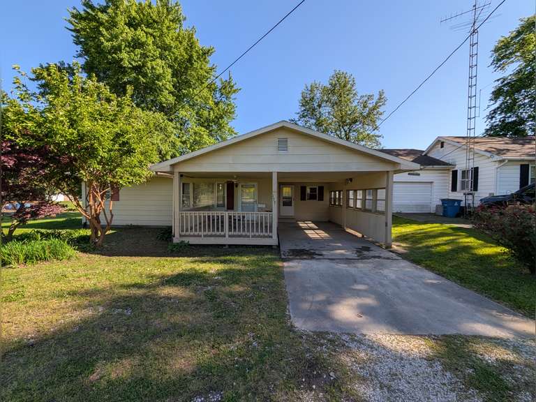 *SOLD* 175 W. State Street, Bridgeport, IL, 62417