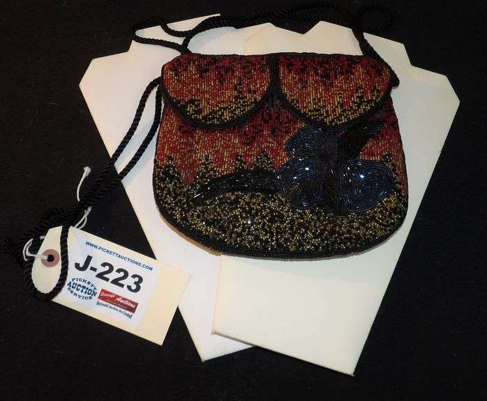 J223 Beaded Purse Pickett Auction Service
