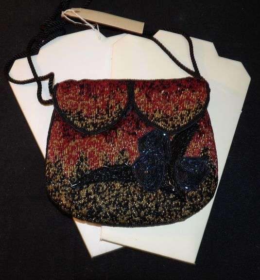 J223 Beaded Purse Pickett Auction Service