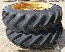 D-1426 Tractor Tires & Wheels