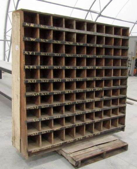 V-215 Bolt Bin Organizer