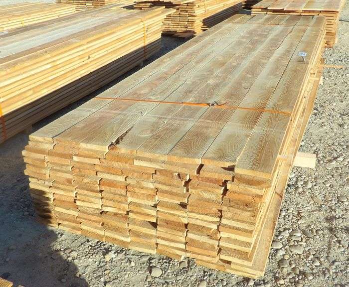 E-916 Douglas Fir Rough Cut Lumber 1x6