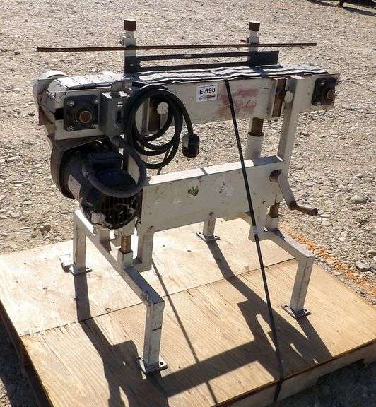 E-698 Packaging Conveyor