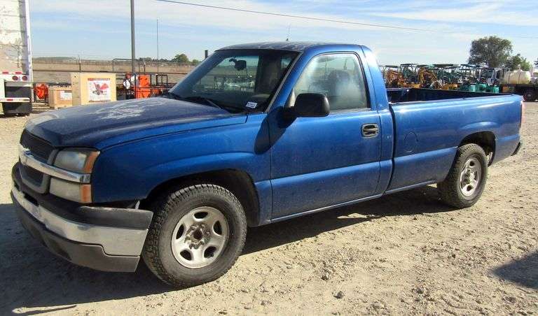 E-1003 2003 Chevy 1/2 Ton Pickup