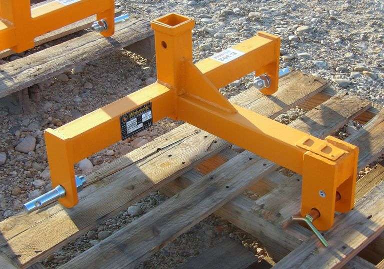 E-302  3-Point Receiver Hitch