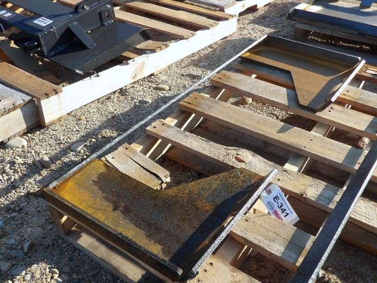 E-341 Skid Steer Quick Attach Plate