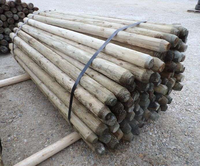 E-610 Wooden Fence Posts