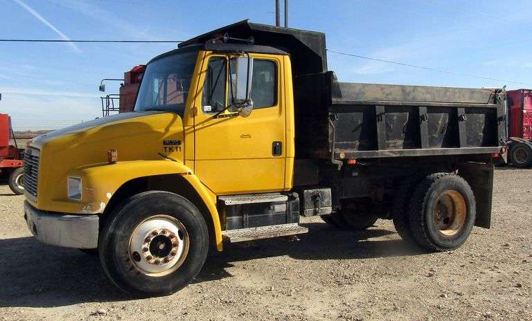 E-1224 1996 Freightliner FL70 Dump Truck