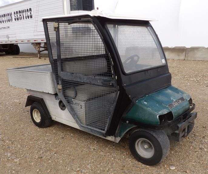 E-174 Club Car Turf 2 Carryall Golfcart