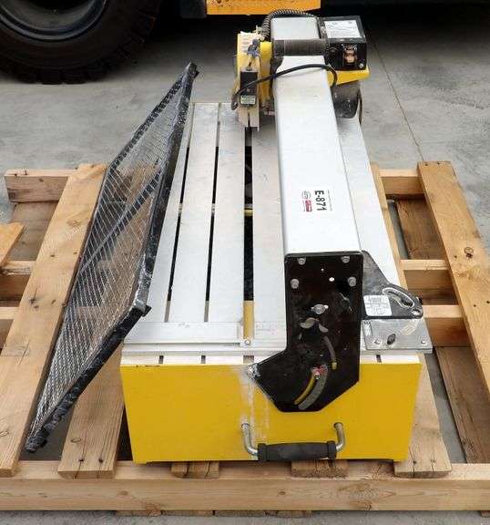 E-871 Tile Saw