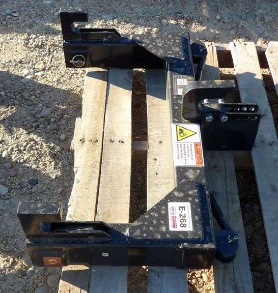 E-268 3-Point Quick Hitch