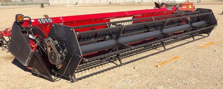 E-107 Case 1010 Grain Header