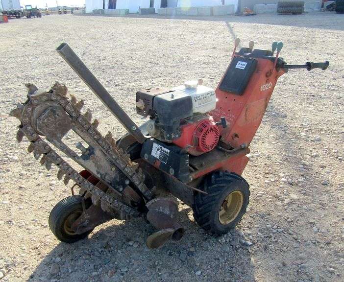 E-680 Ditch Witch Trencher