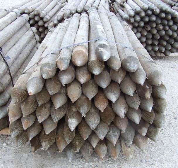 E-601 Wooden Fence Posts