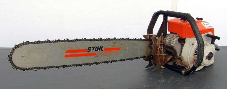 E-407 Stihl Chainsaw 29" Cut