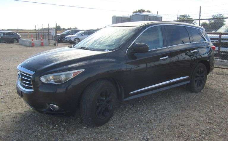 E-120  2013 Infinity JX 30 SUV