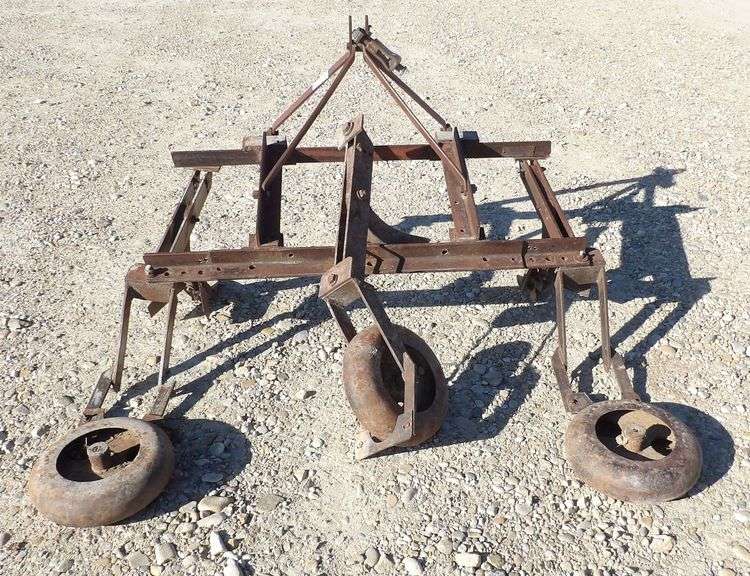 E-670 3-Point Corrugator