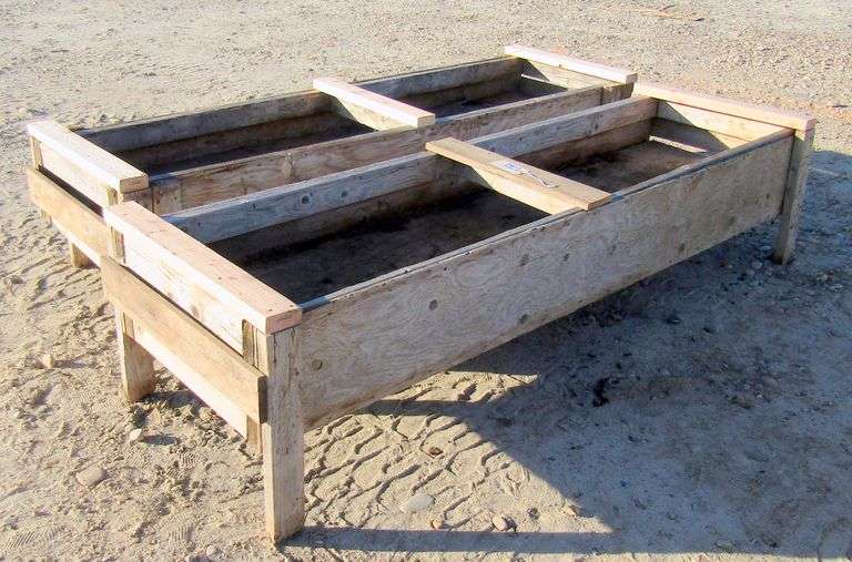 E-1232 Wood Feed Bunks (2)