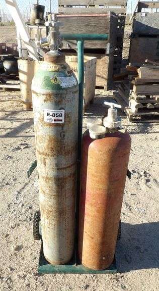 E-858 Oxygen / Acetylene Tanks