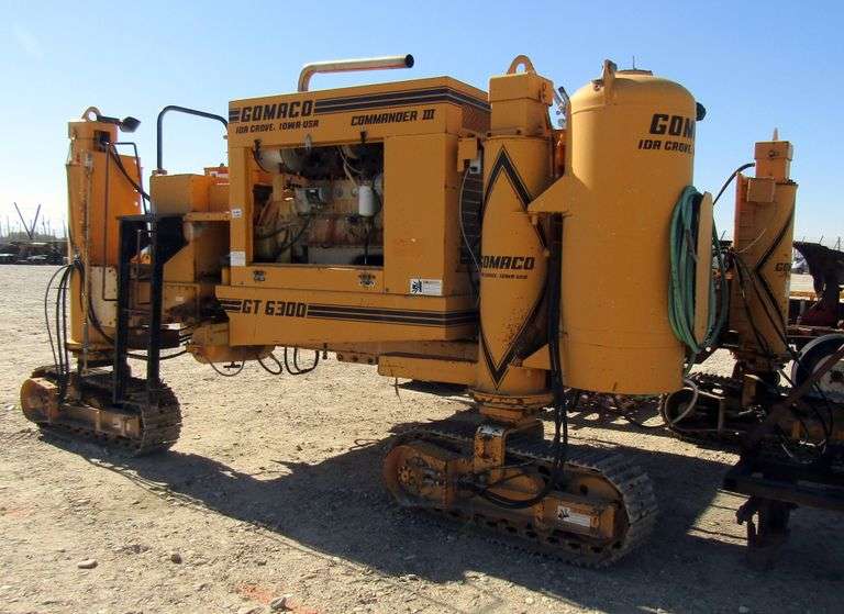 E-920 Gomaco Commander III Slip Form Paver