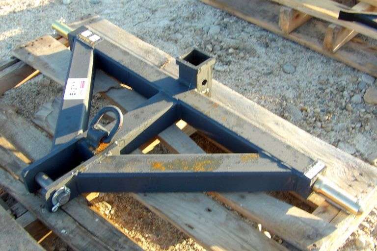 E-311  3-Point Receiver Hitch